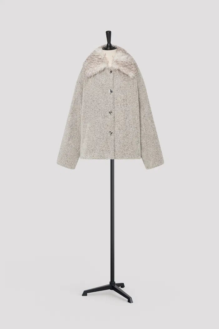 Blossom Detachable Fur Collar Coat in Wool
