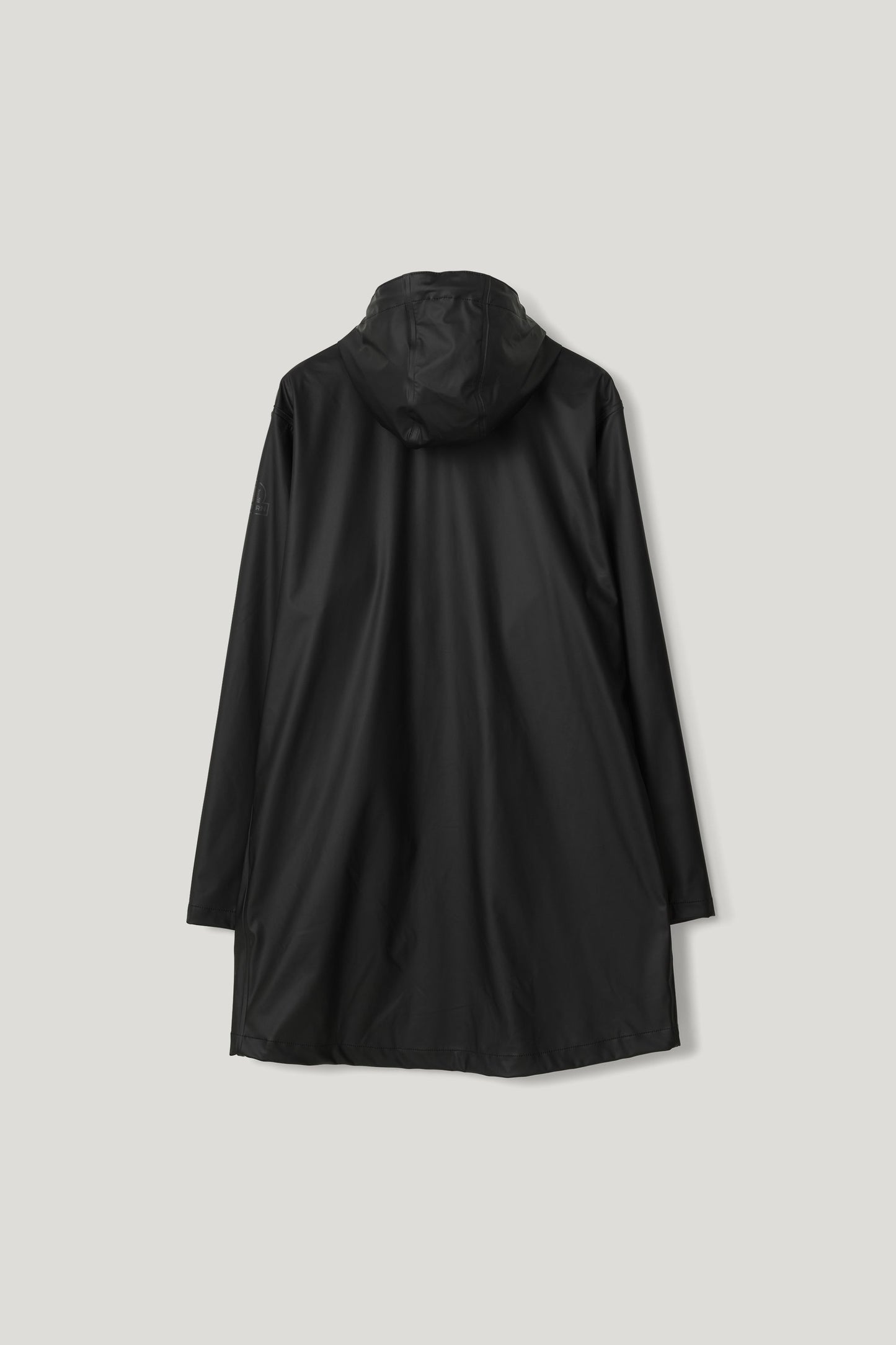 Timeless rain jacket made from recycled PU material.